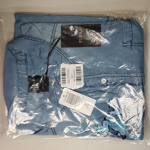❤️NWT VINTAGE TORRIID DISNEY PIXAR MONSTERS INC BUTTON TOP - CHAMBRAY PLUS SIZE - Picture 8 of 16